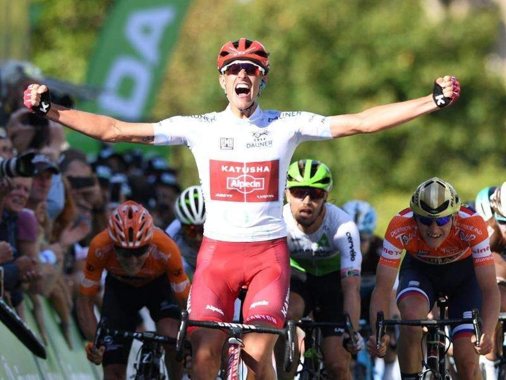 Nils Politt vom Team Katuscha jubelt ausgelassen über seinen Etappensieg. Foto: Felix Kästle