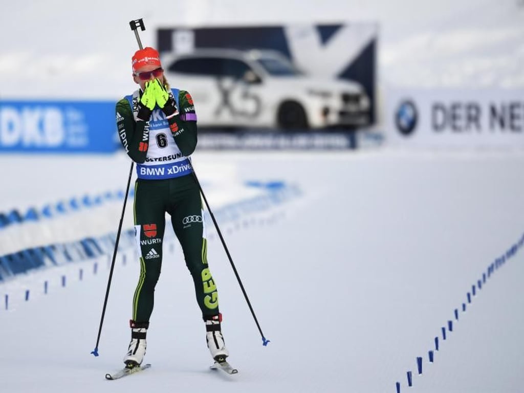 Denise Herrmann kann ihr Glück im Ziel kaum fassen. Foto: Sven Hoppe