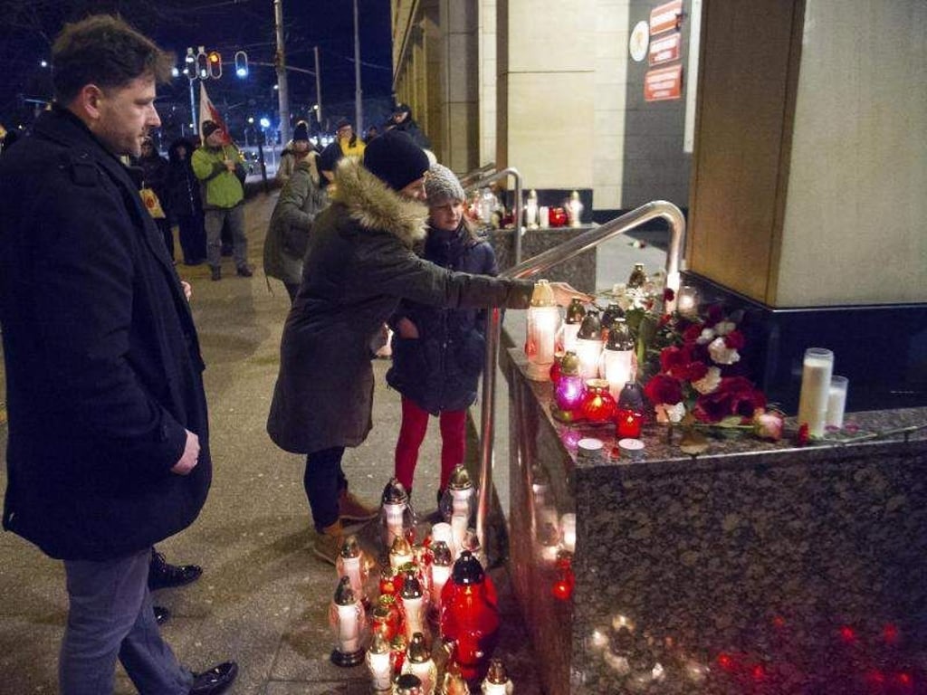 Der tödliche Anschlag auf den Danziger Bürgermeister hat Polen geschockt und in tiefe Trauer gestürzt. Foto: Wojtek Strozyk/AP