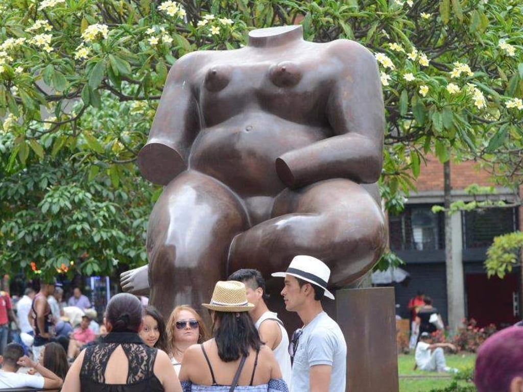 Eine Skulptur von Francisco Botero - einer der berühmtesten Bürger der Stadt. Foto: Georg Ismar