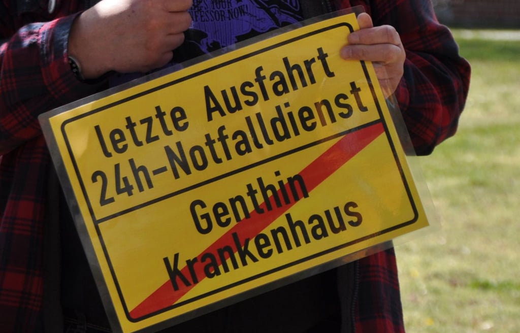 Lutz Nitz erläuterte den Teilnehmern in Magdeburg die Forderung nach einer Notfallversorgung in Genthin.