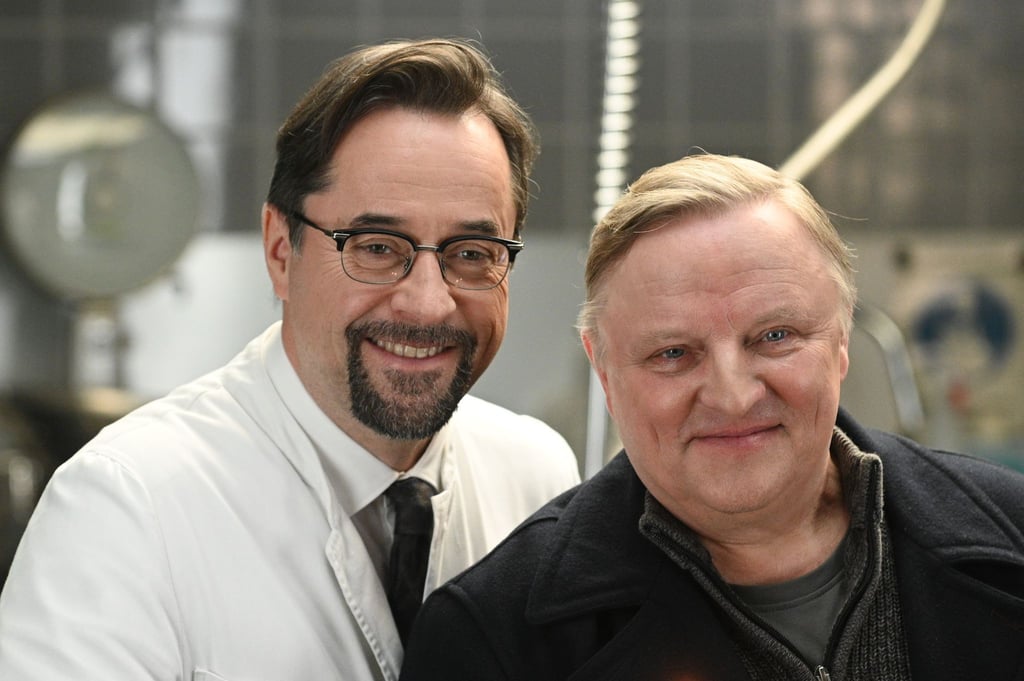 Einschaltquoten weit jenseits der 10-Millionen-Marke - das ist für Jan Josef Liefers (l) und Axel Prahl ziemlich normal.