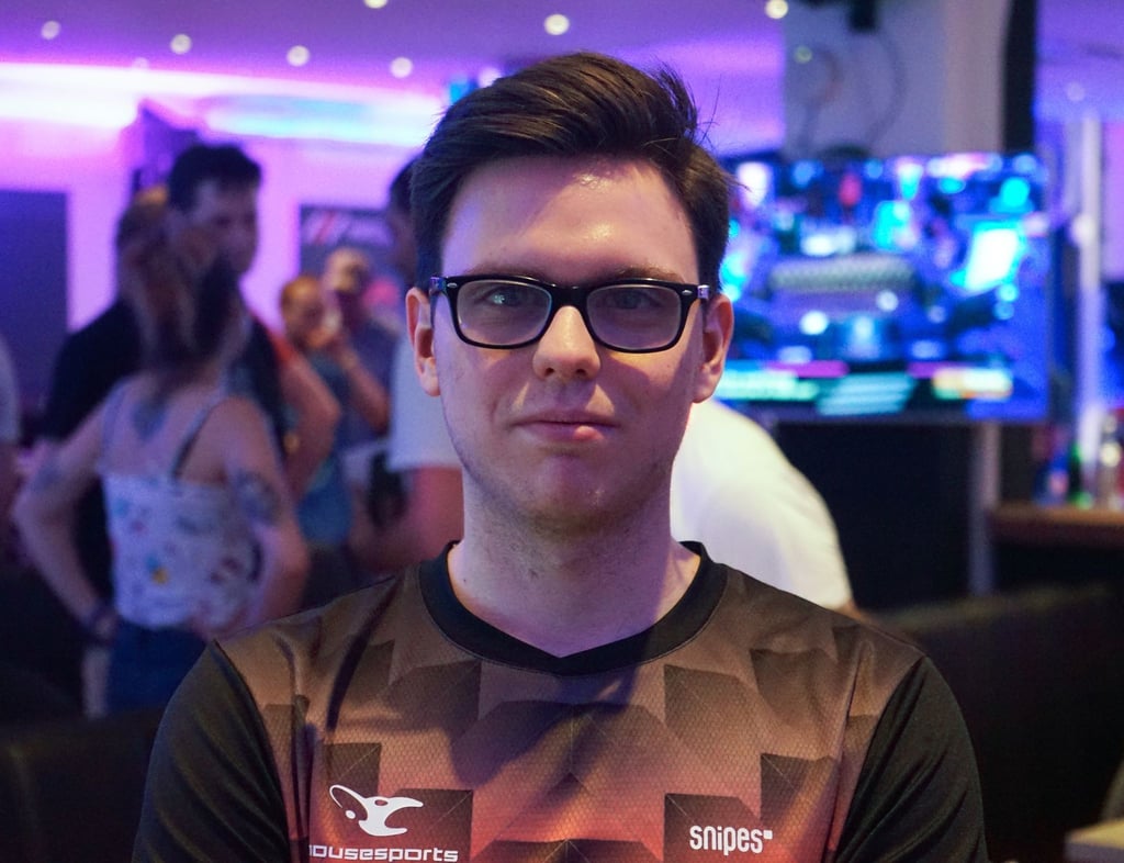 HeRoMaRinE teilt sich den ersten Platz der europäischen Gruppe der WardiTV Spring Championship mit dem erst 19-jährigen Franzosen Clem.