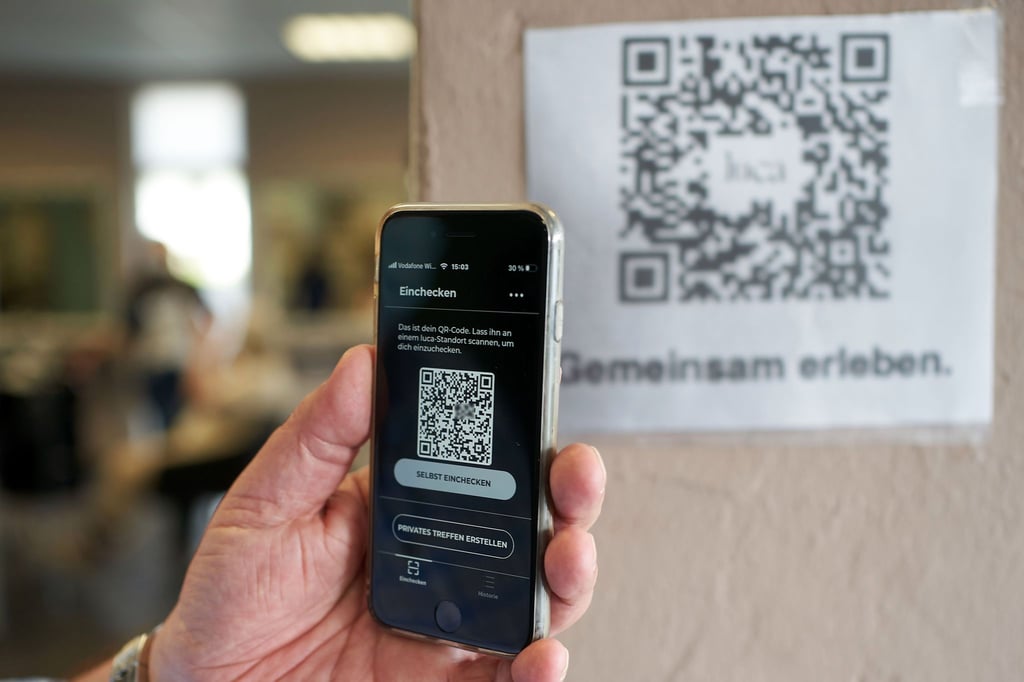 Immer mehr Kreise führen die Luca-App ein. Doch auch die Kritik an der Datensicherheit wächst.