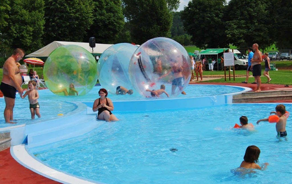 Ein Bild aus unbeschwerten Sommertagen: das Balison in Bad Bibra.