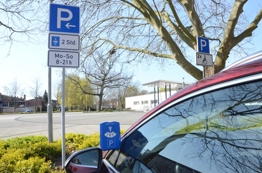 Am Kulturhaus in Salzwedel darf nur noch maximal zwei Stunden geparkt werden.