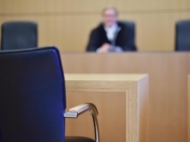 Trifft Unfallbeteiligte auch nach einer Schreckreaktion eine Mitschuld? Darüber entschied zuletzt das Oberlandesgericht Karlsruhe. Foto: Uli Deck