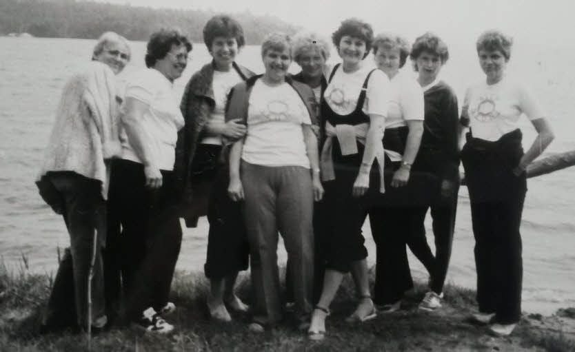 Die „Stoobwolke“-Kegelfrauen haben auch sonst keine ruhige Kugel geschoben. Das Foto entstand bei einem Ausflug in den 1980er Jahren.