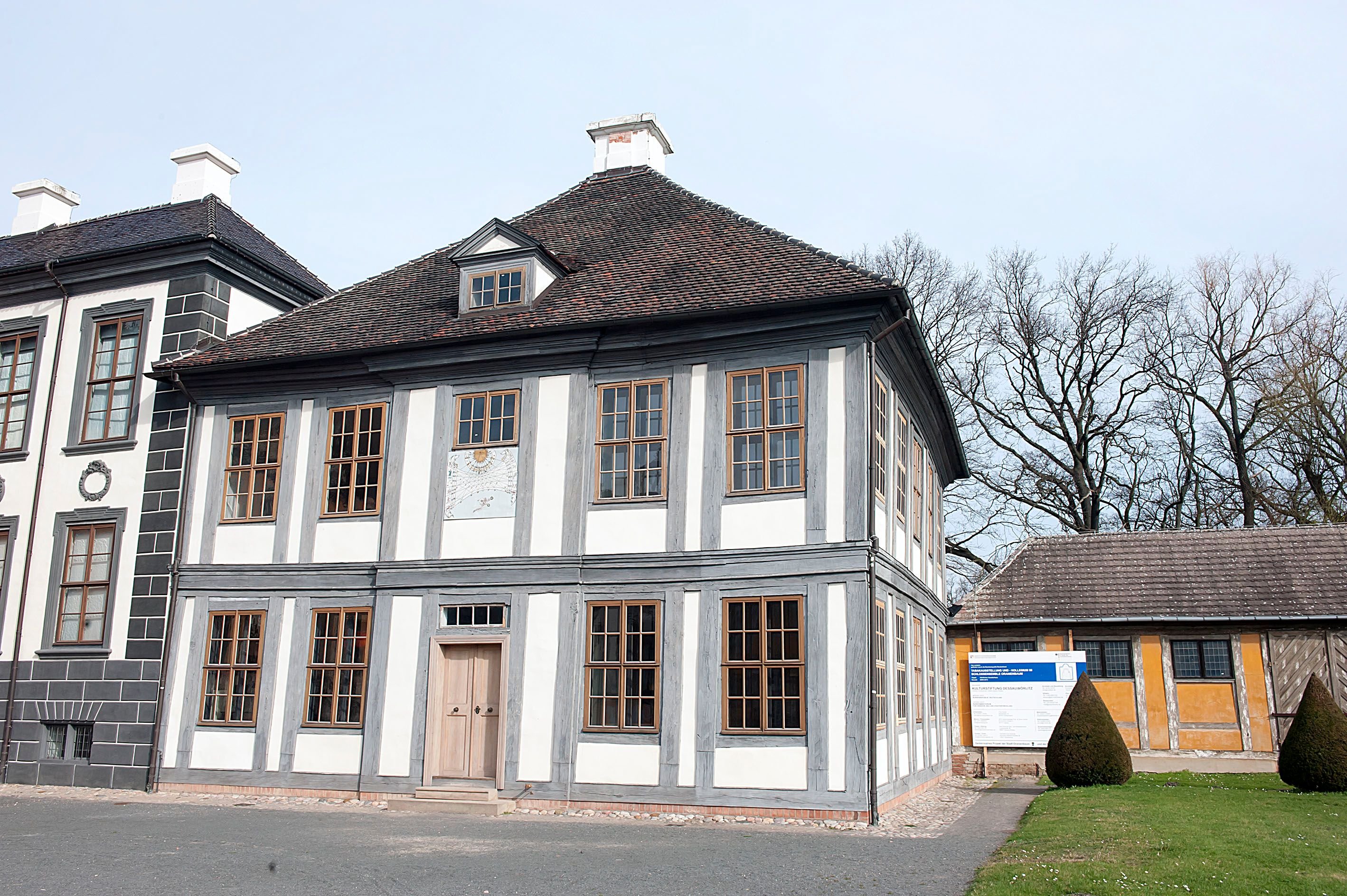 Im nördlichen Kavalierhaus von Oranienbaum wurde das "Haus des Sammlers - TabakCollegium" eingerichtet.