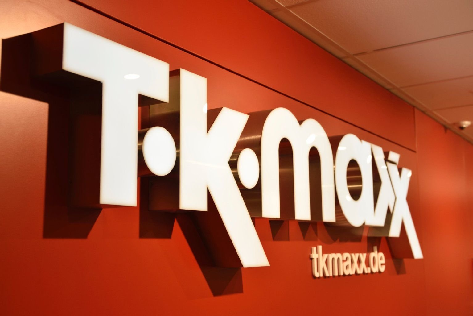 Einzelhandel in Halle Am 7. April Modehaus TK Maxx