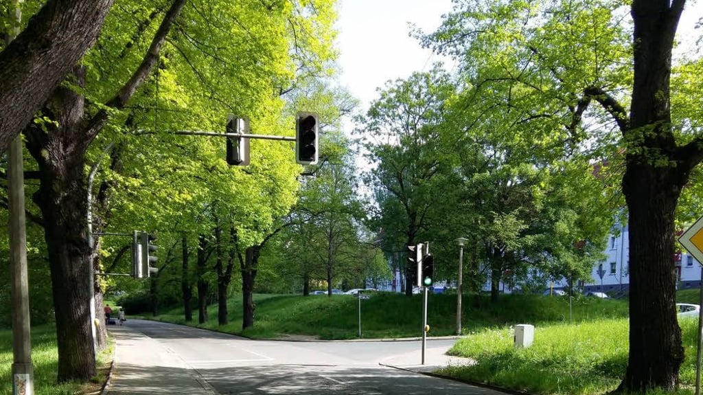 Rasberger Straße in Zeitz Rasberger Straße in Zeitz Oberer Ampelarm