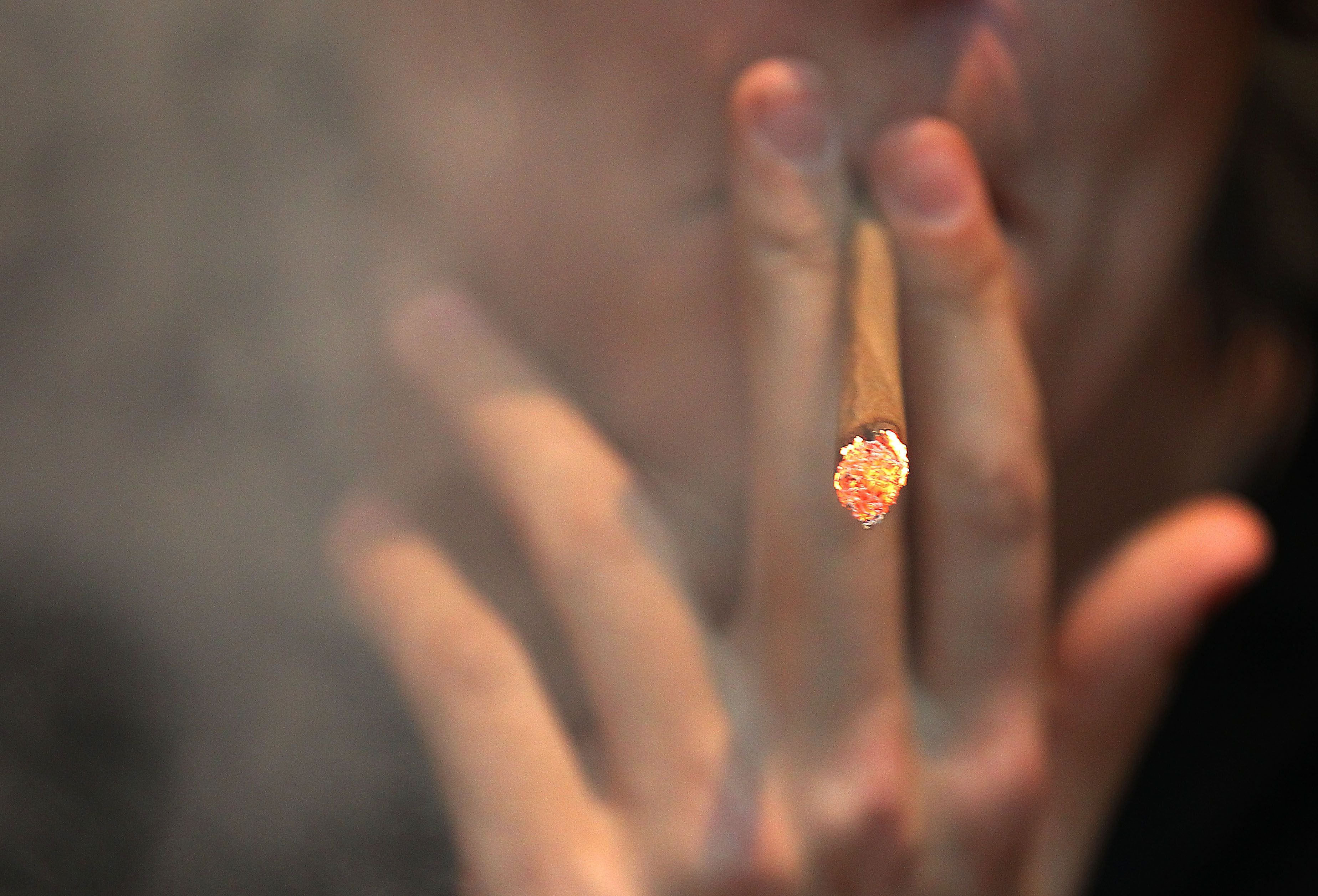 Ein Joint mit Marihuana