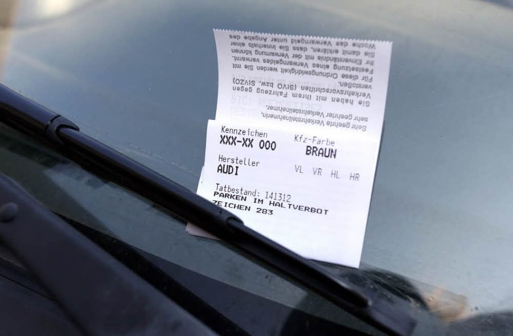 Uneinsichtige Falschparker werden per „Knöllchen“ zur Ordnung gerufen.
