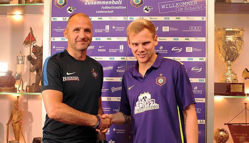 Aue-Sportdirektor Steffen Ziffert (l.) und Sören Bertram