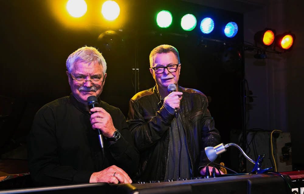 Bernd Merk (l.) und Jörg Uhlmann standen zum letzten Mal gemeinsam als die DJs von 83’72 auf der Bühne.
