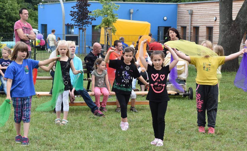 Die Mädchen und Jungen aus der Kindertagesstätte „Unter dem Regenbogen“ zeigten ein Programm.