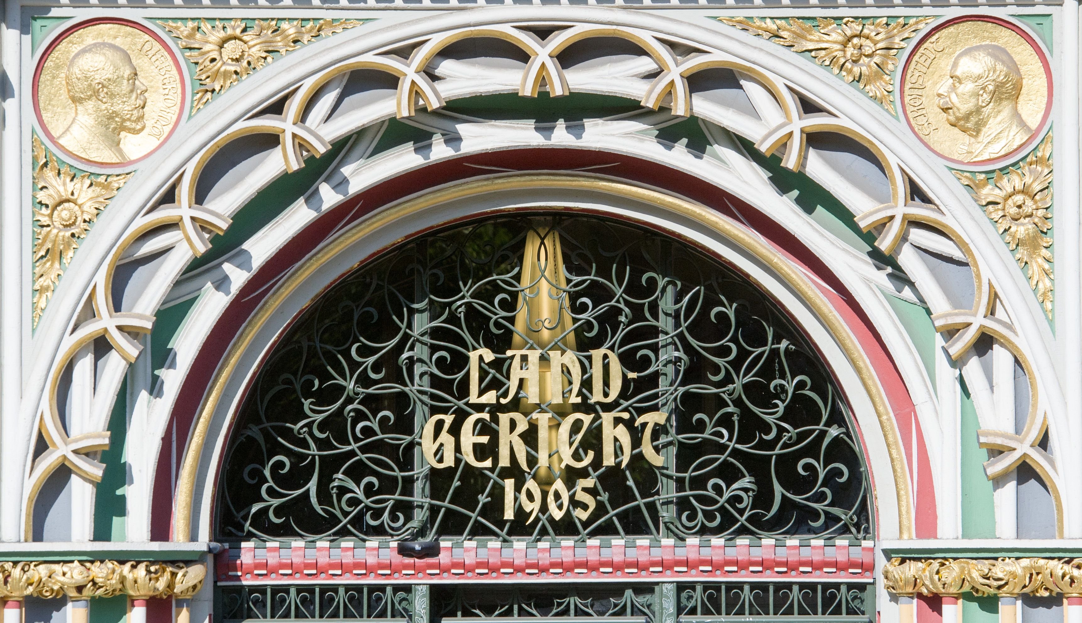 Die Außenansicht des Landgerichts Halle.