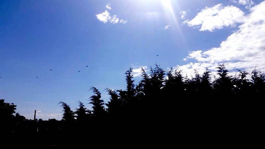 Die Hubschrauber überfliegen den Altkreis Bitterfeld.