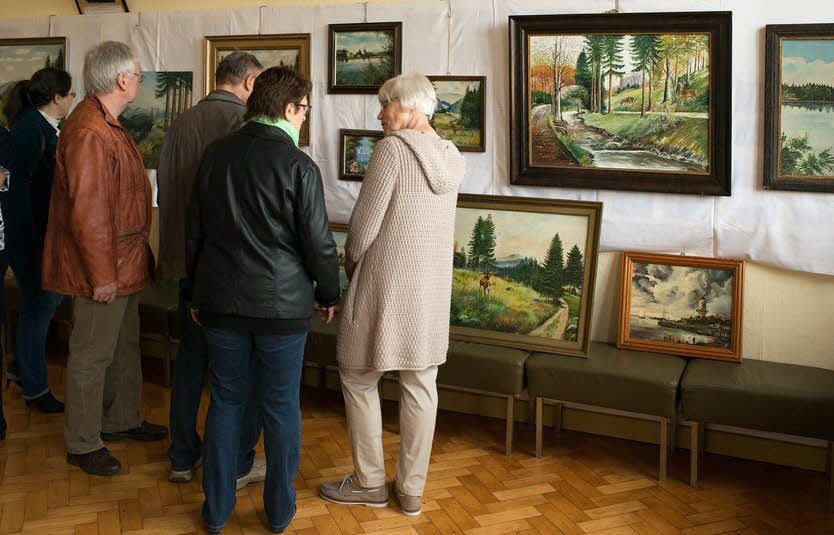Eine Sonderausstellung in der Alten Schule zeigt noch bis Sonnabend Arbeiten des Güntersberger Malers Werner Günther.
