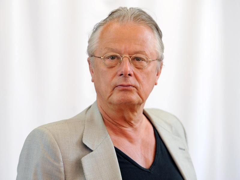 Frank Castorf bringt «Schwejk» auf die Bühne. Foto: Tobias Hase