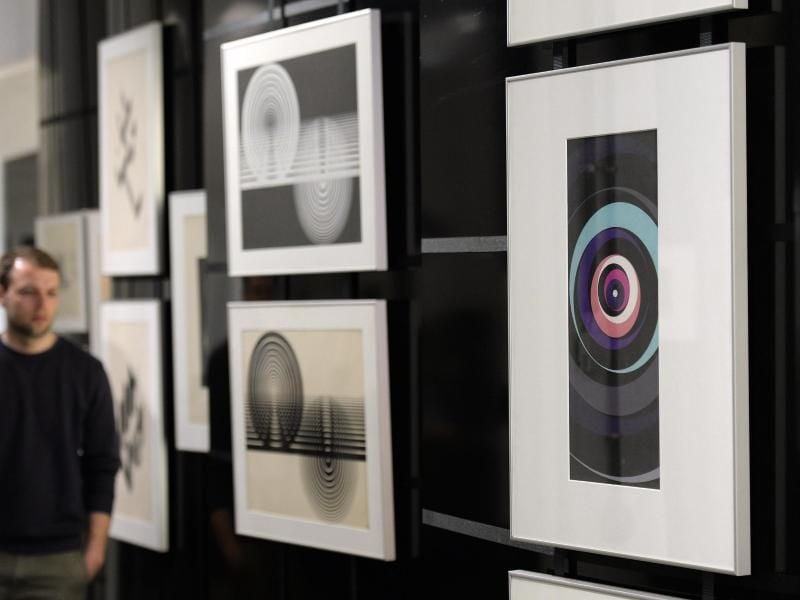 Blick in die Ausstellung "Große Pläne! Moderne Typen, Fantasten und Erfinder" im Bauhaus in Dessau. Foto: Hendrik Schmidt