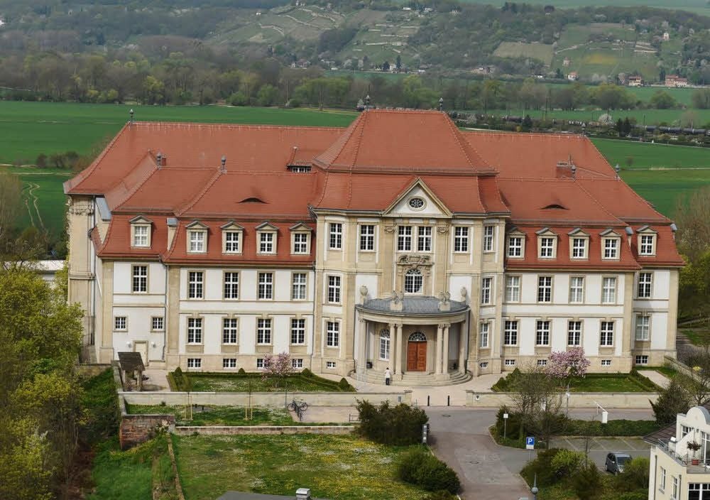 Nach der umfassenden Sanierung in den 1990er-Jahren erstrahlt das Gebäude des Oberlandesgerichts Naumburg in neuem Glanz. Mit einem Festakt wurde an die erste Sitzung 1816 erinnert.