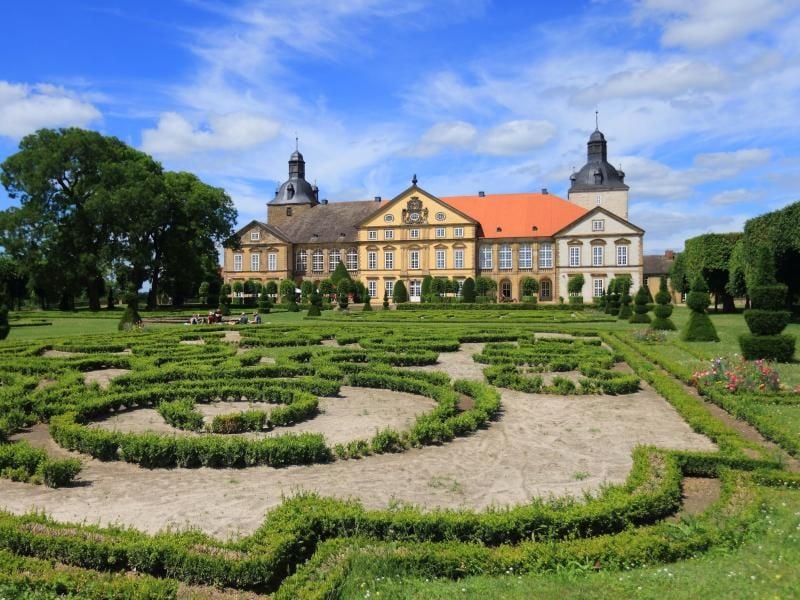 Das Schloss Hundisburg in Haldensleben. Foto: Jens Wolf/Archiv