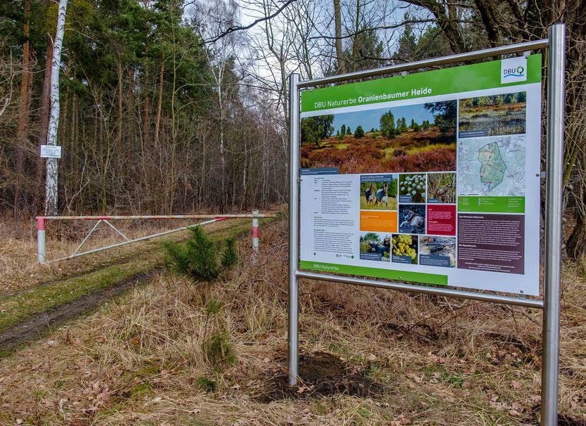 Diese Karte an der Einfahrt Brotweg am Südteil des Naherholungsgebietes Möhlauer See zeigt Schätze der Oranienbaumer Heide .