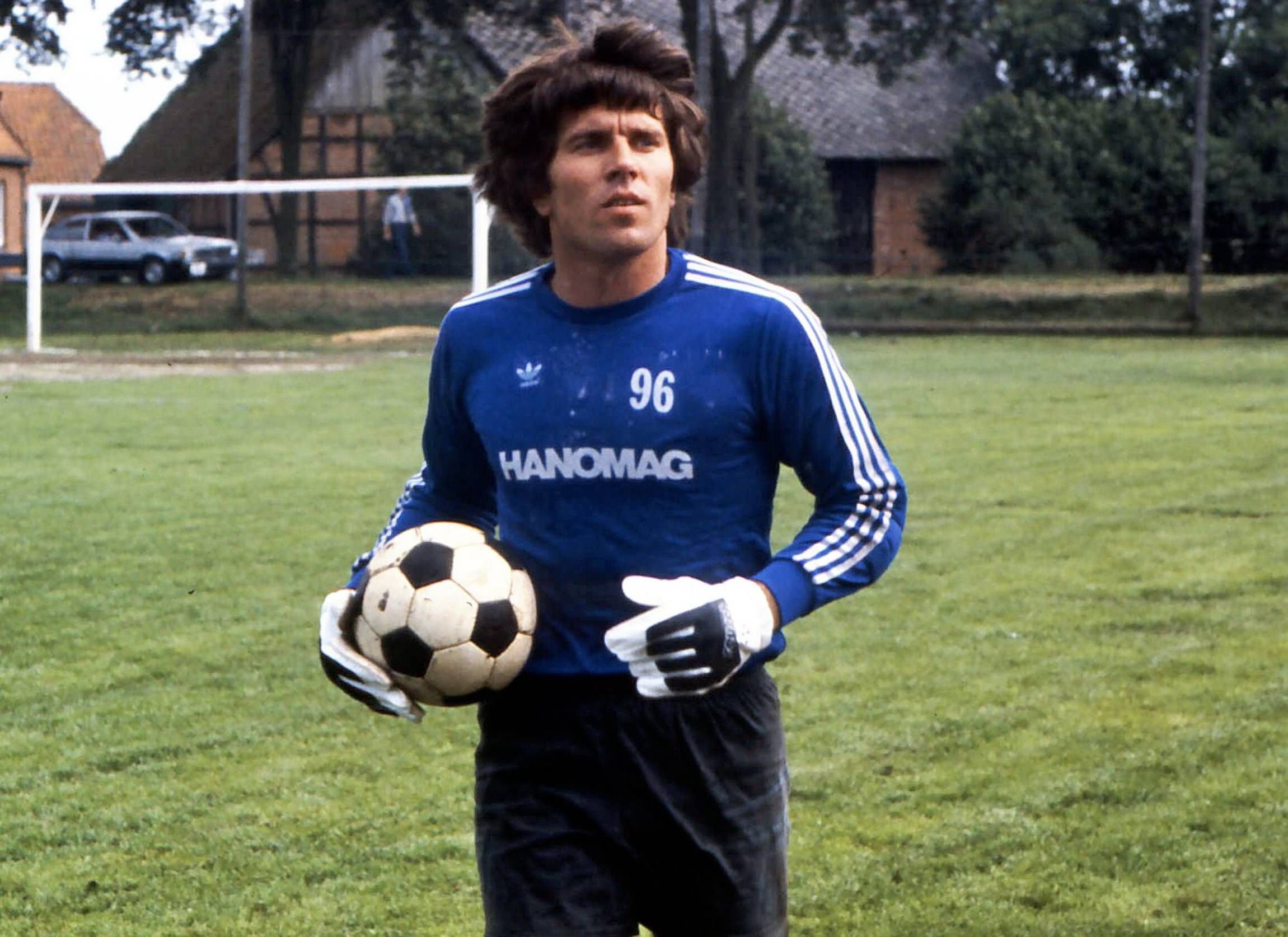Jürgen Rynio 1982 als Torwart von Hannover 96
