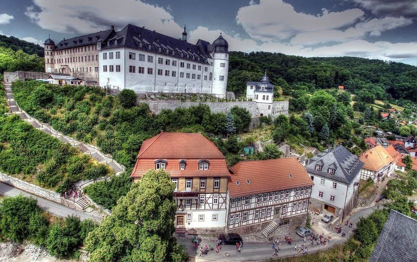 Blick von der Martinikirche auf den Luftkurort Stolberg und das Schloss