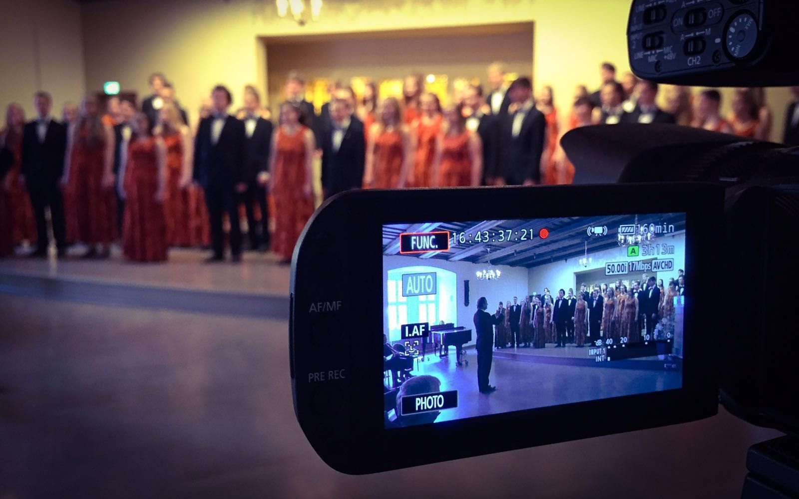 Der Rundfunk-Jugendchor, bestehend aus Schülern des Landesmusikgymnasiums, umrahmte die Feierstunde.