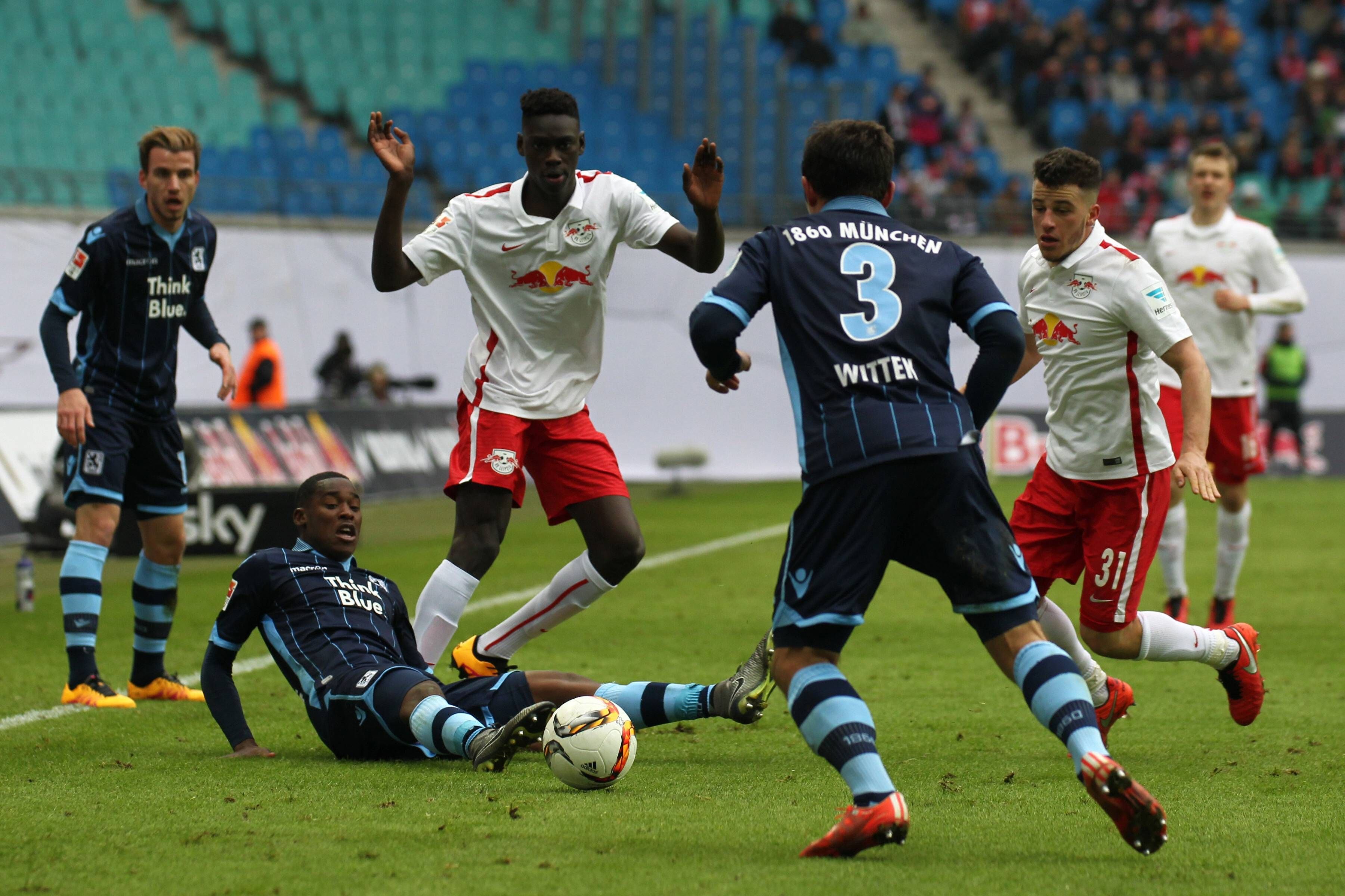 Idrissa Touré ist das erste RB-Talent, das den Sprung zu den Profis geschafft hat. Gegen 1860 feierte er sein Debüt.