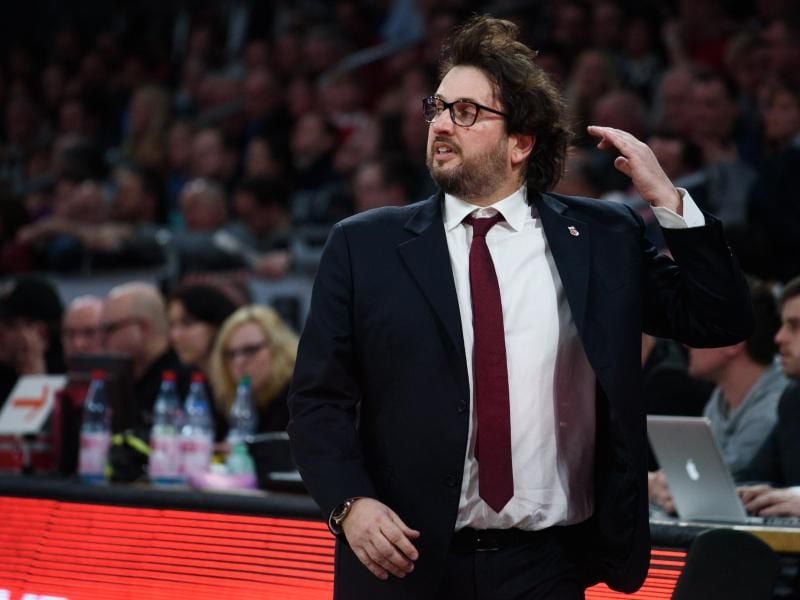 Bambergs Trainer Andrea Trinchieri möchte die extrem kleine Chance auf das Weiterkommen nutzen. Foto: Nicolas Armer