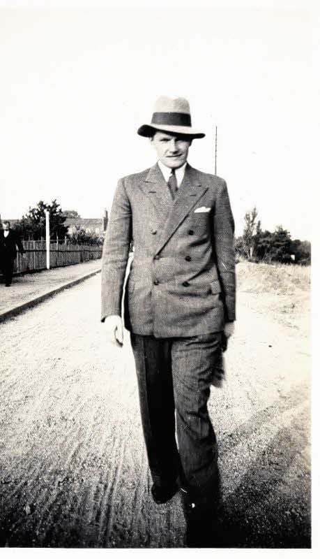 Hans Calmeyer 1931 am Flughafen in Leipzig/Halle.