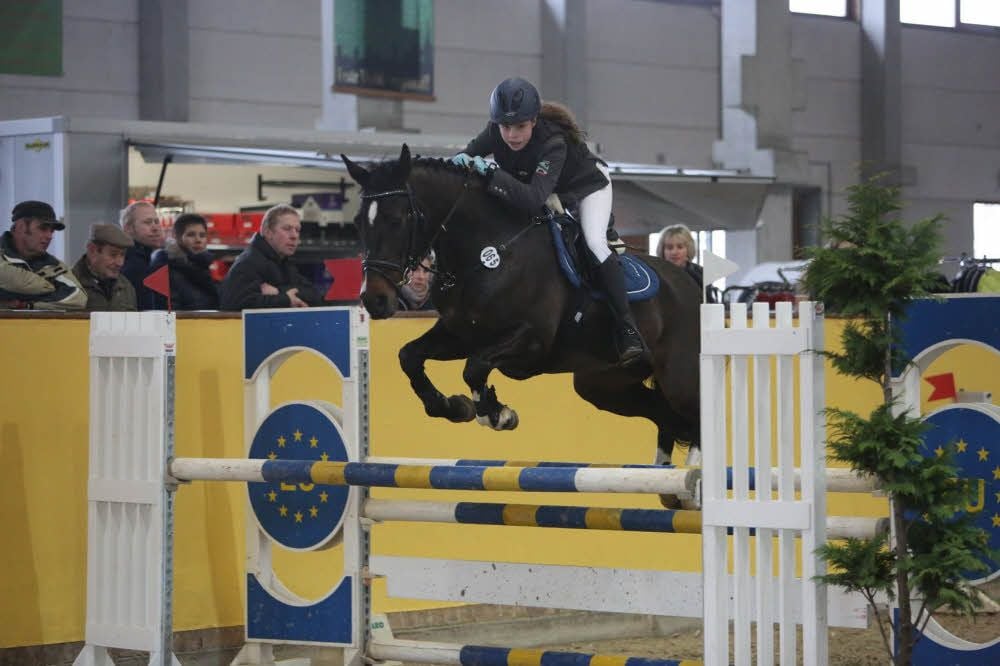 Kiara und ihr Pony sind ein unschlagbares Team.