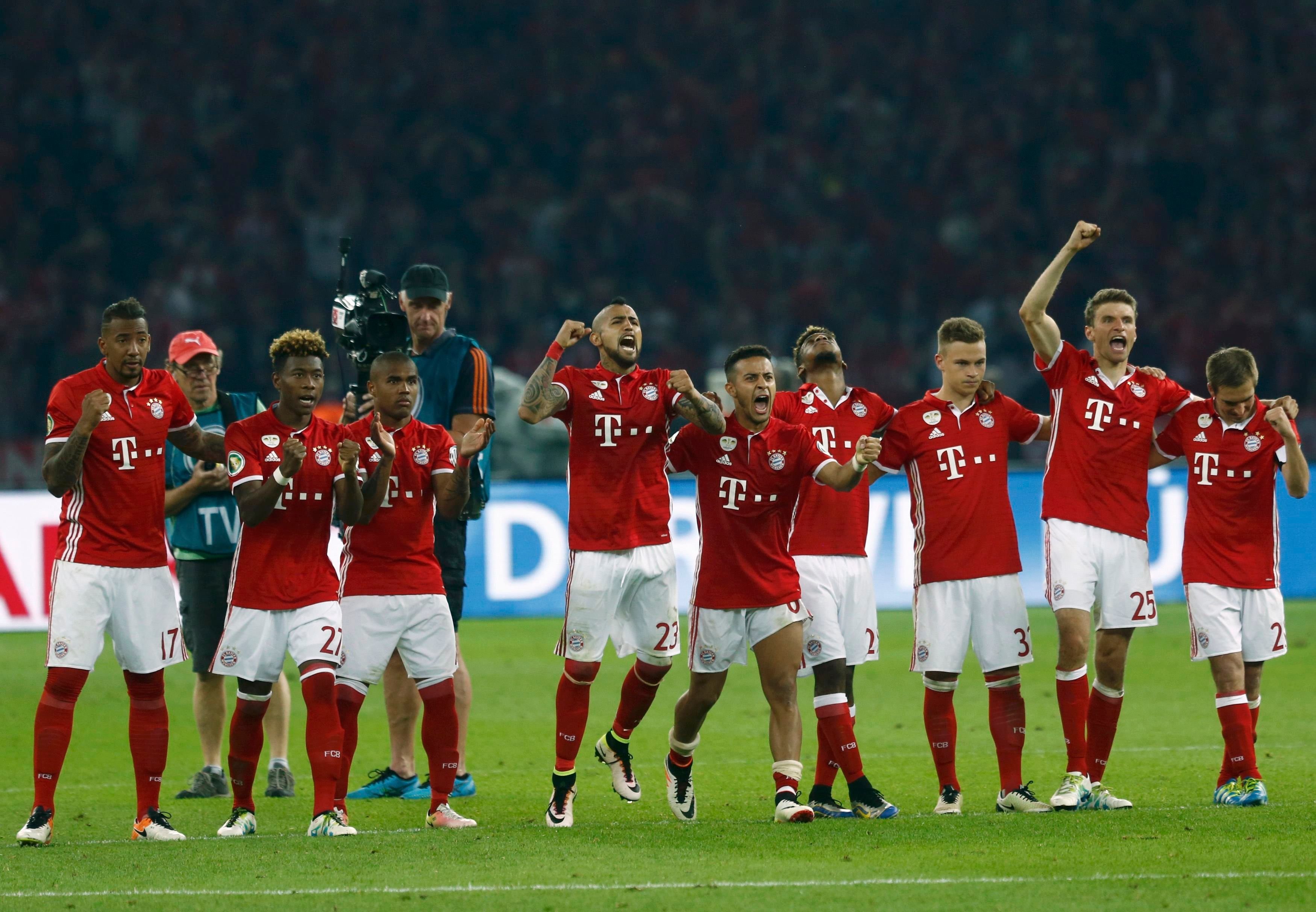 Der FC Bayern gewinnt den DFB-Pokal.