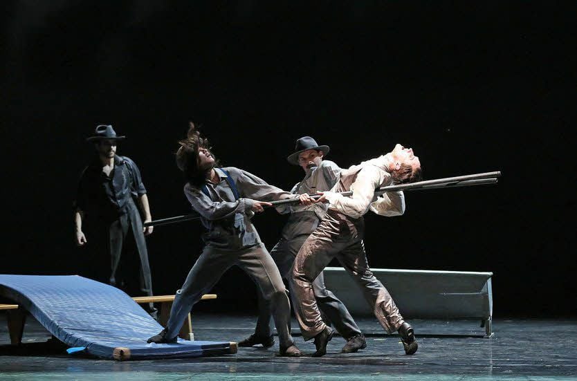 Szene aus „Der wunderbare Mandarin“ in Dessau