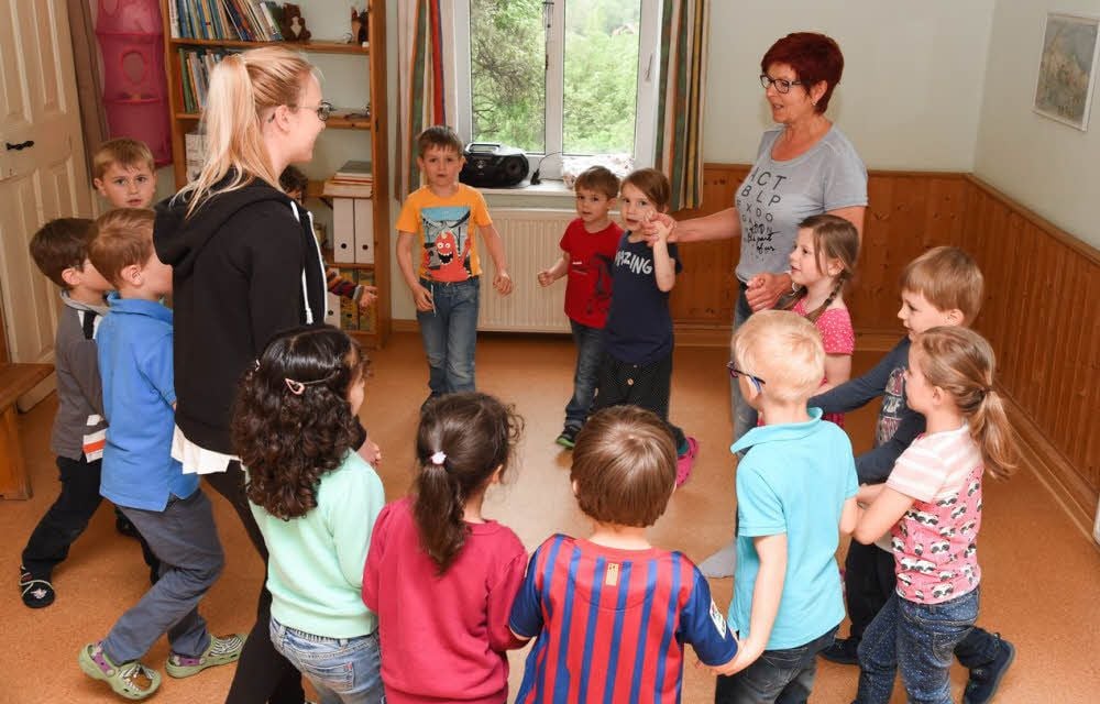 Fleißig proben die Almricher Kinder derzeit für die Gestaltung des Festgottesdienstes am Sonntag.