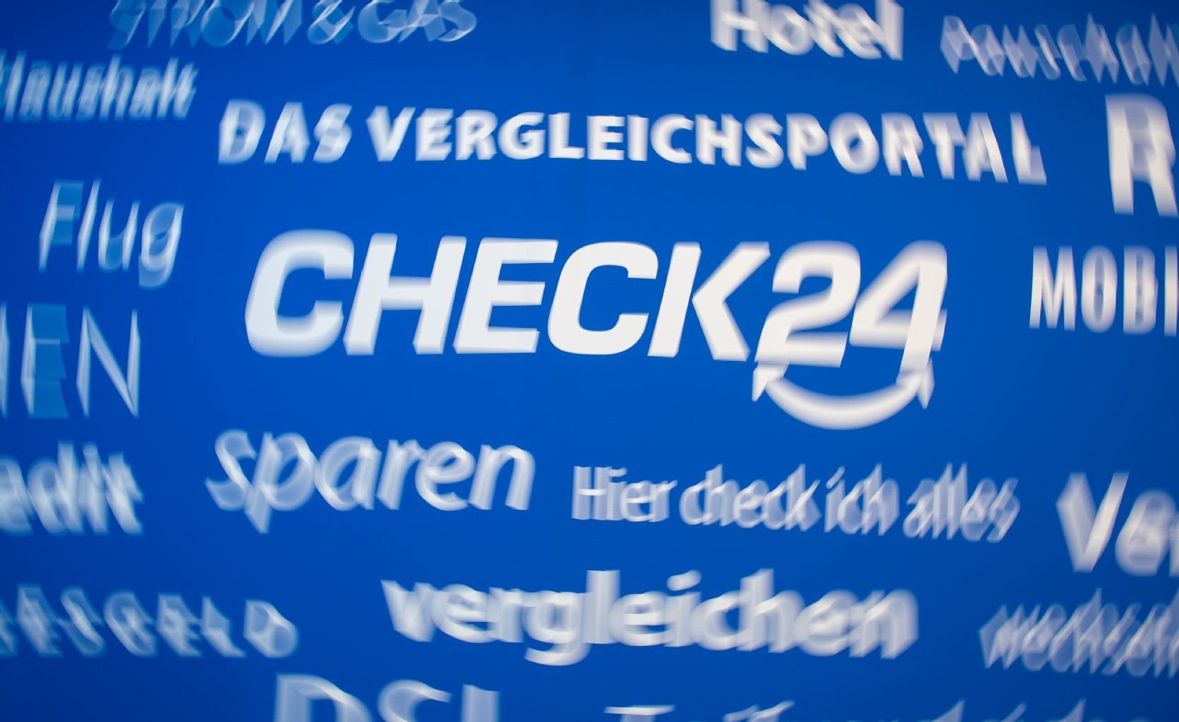 Mangelnde Transparenz? Richter nehmen Preis-Vergleichsportale wie Check24 unter die Lupe.