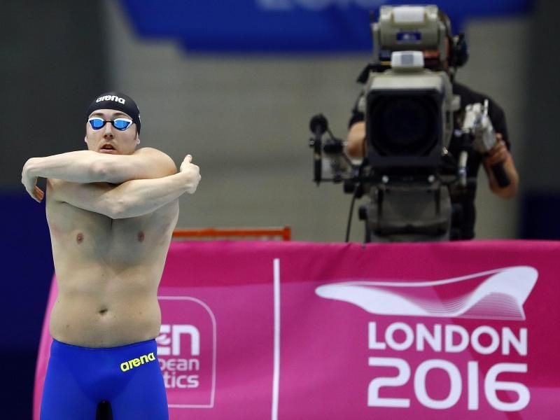Marco Koch macht sich für den Vorlauf über 200 Meter Brust warm. Foto: Patrick B. Kraemer