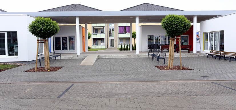 Das Herz vom Kiez: der Marktplatz mit vier Gewerbemodulen.
