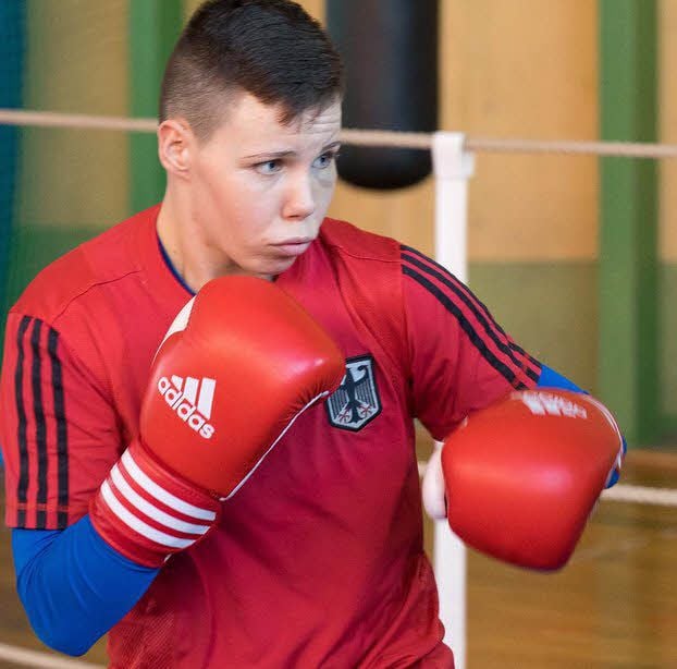 Cindy Rogge vom SV Halle klettert ab nächste Woche bei der WM in Astana durch die Ringseile. Für die 22-Jährige ist das Turnier der Saisonhöhepunkt.