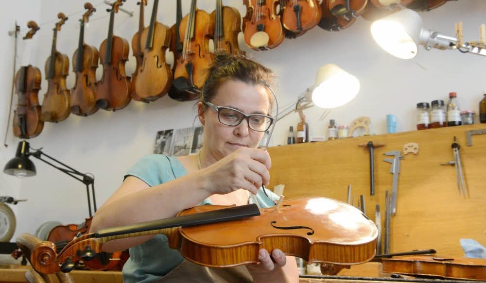Friederike Dudda hat ihre Werkstatt in der Barfüßerstraße 9, in einem der ältesten Fachwerkhäuser der Stadt.
