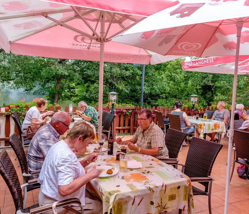 Gern besucht wird die Terrasse des Gasthauses „Seeblick“.