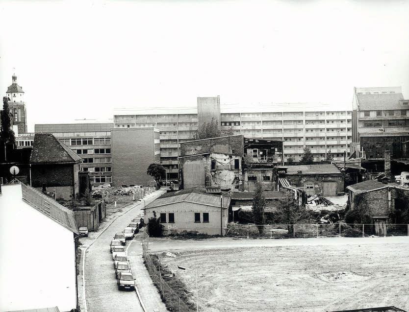 Zerstörung im Jahr 1998.