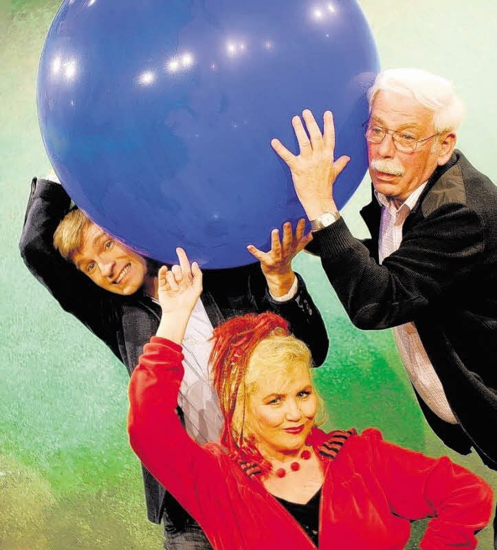 Die Akteure der "Herkuleskeule" gastieren im Schlosstheater Ballenstedt.