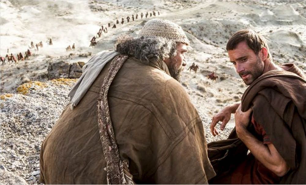 Joseph Fiennes (r.) als römischer Tribun in „Auferstanden“