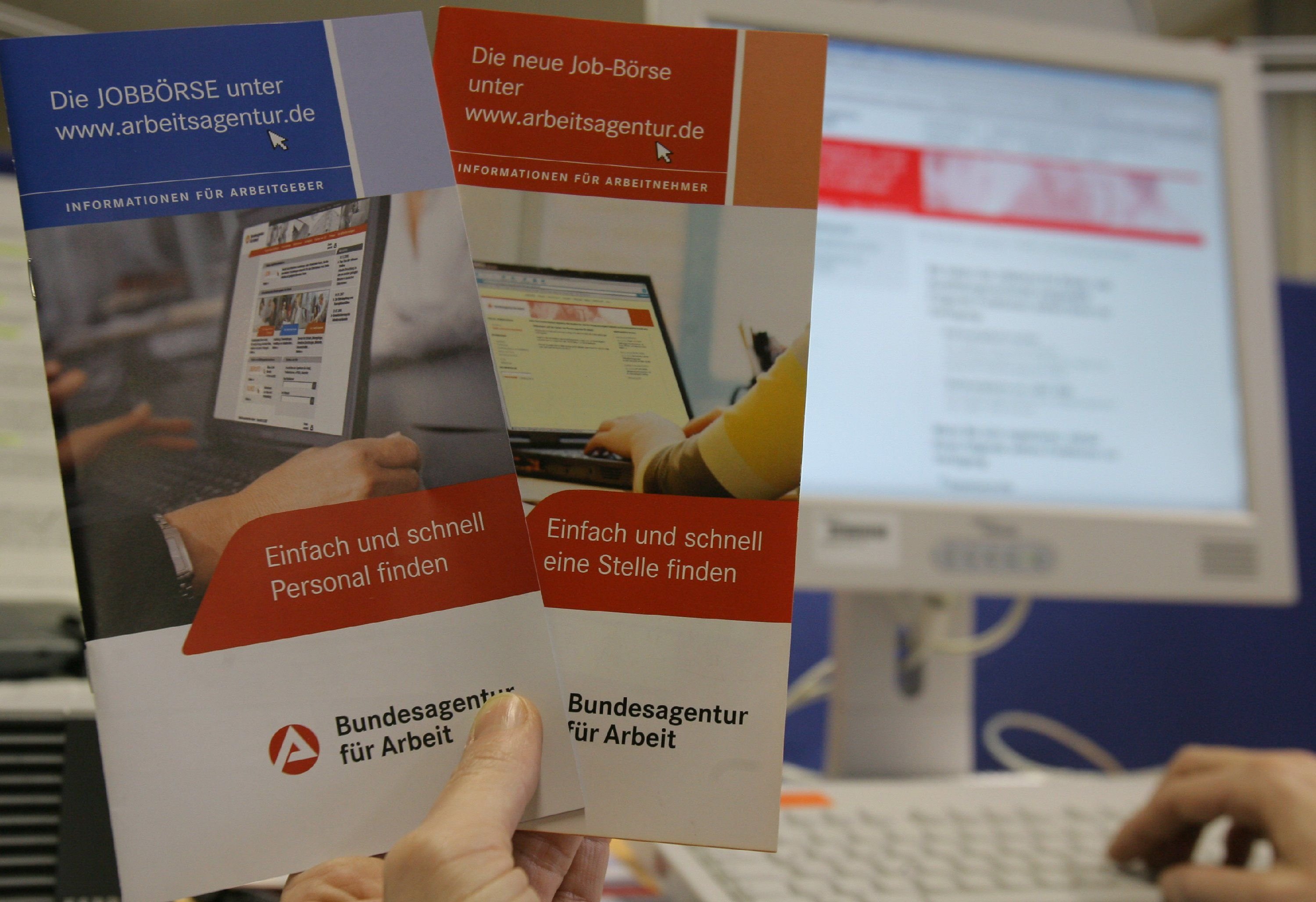 Flyer und Webseite der Online-Jobbörse der Bundesagentur für Arbeit