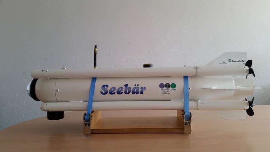 Klein, aber ganz fein: Das ferngesteuerte Unterwasserfahrzeug wurde für die Wasserwacht Halle weiterentwickelt.