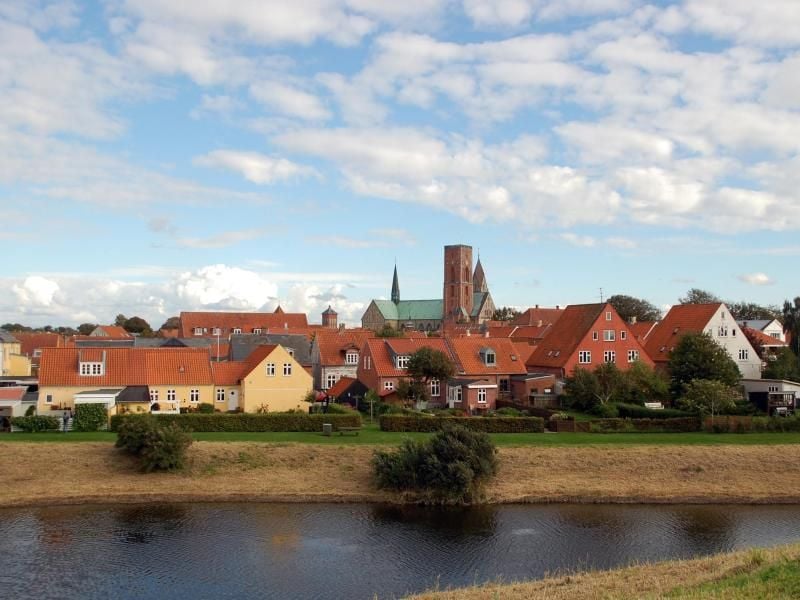 Mit einem Wikingermarkt will die dänische Kleinstadt Ribe im Mai kleine und große Mittelalter-Fans begeistern. Foto: Andreas Heimann